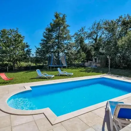 Дом отдыха Simac With Pool And Whirlpool - Happy *