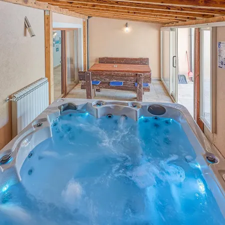 Simac With Pool And Whirlpool - Happy