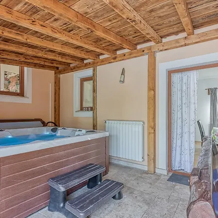 Simac With Pool And Whirlpool - Happy Villa Pazin