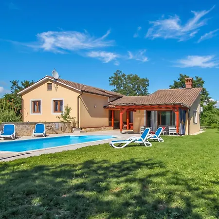 Feriehus Simac With Pool And Whirlpool - Happy Pazin