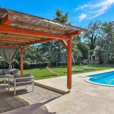 Simac With Pool And Whirlpool - Happy
