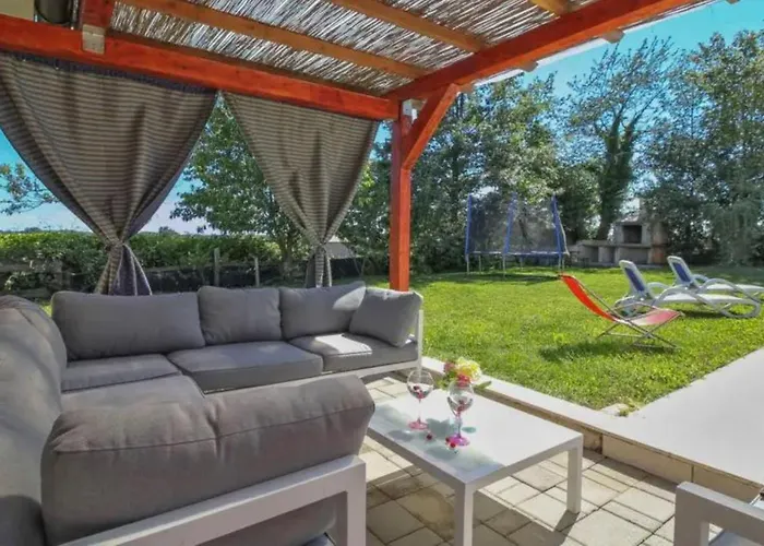 Simac With Pool And Whirlpool - Happy Casa vacanze