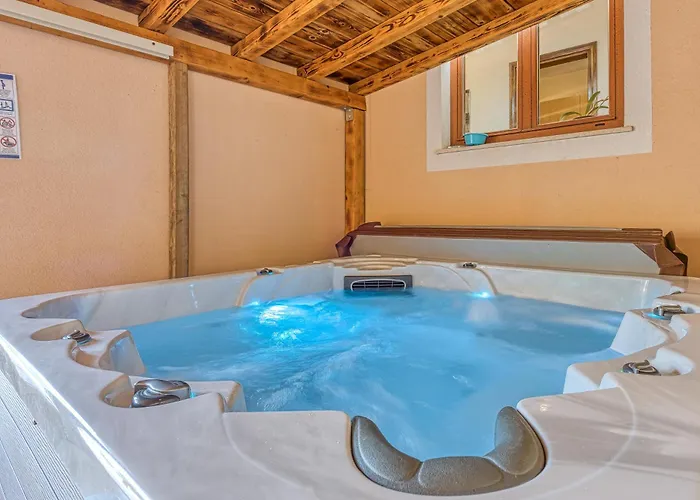 Casa vacanze Simac With Pool And Whirlpool - Happy *