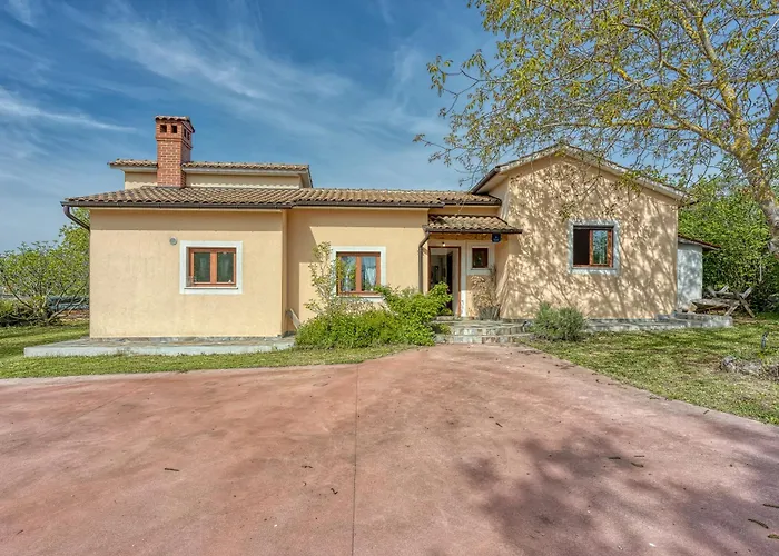 Casa vacanze Simac With Pool And Whirlpool - Happy